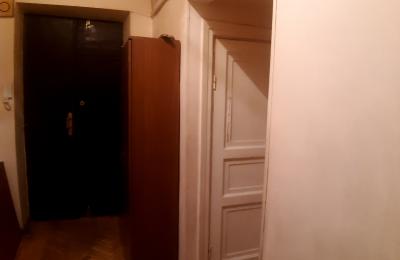 Երևանի փոքր կենտրոնում Մաշտոց Խորոնացի Խաչմերուկի մոտ