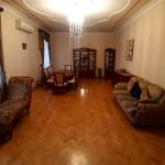 Կենտրոնում՝ Տիգրան մեծի վրա,վաճառվում է 3 սենյականոց բնակարան