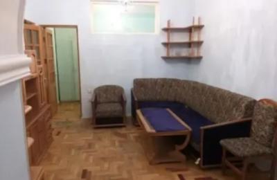 Կենտրոնում վարձով է տրվում 3 սենյականոց բնակարան