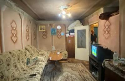 Զեյթունում ,Լեպսուսի վրա  վաճառվում է 1 սենյականոց բնակարան
