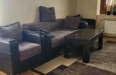 Ավանում՝ Քուչակի փողոցի վրա,վաճառվում է 2 սենյականոց բնակարան